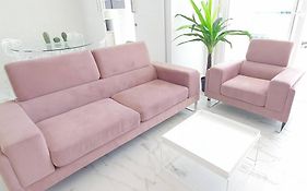 Skol 645. Exclusive Three Bedrooms Apartment With Sea Views
